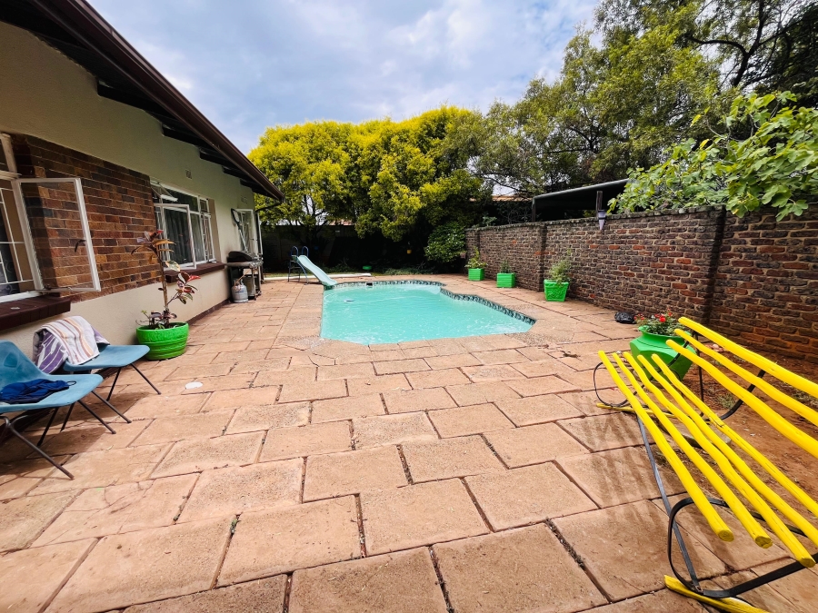 3 Bedroom Property for Sale in Rothdene Gauteng