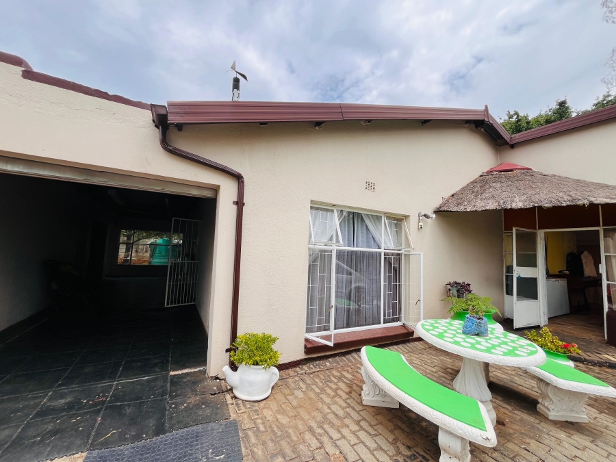 3 Bedroom Property for Sale in Rothdene Gauteng