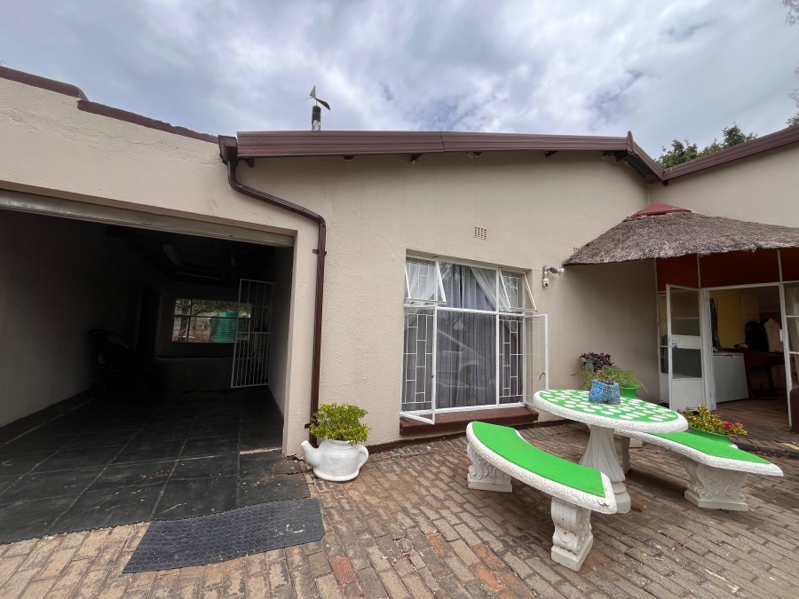 3 Bedroom Property for Sale in Rothdene Gauteng