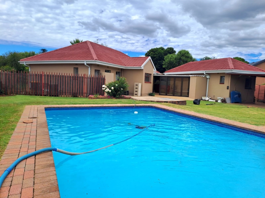3 Bedroom Property for Sale in Sonland Park Gauteng