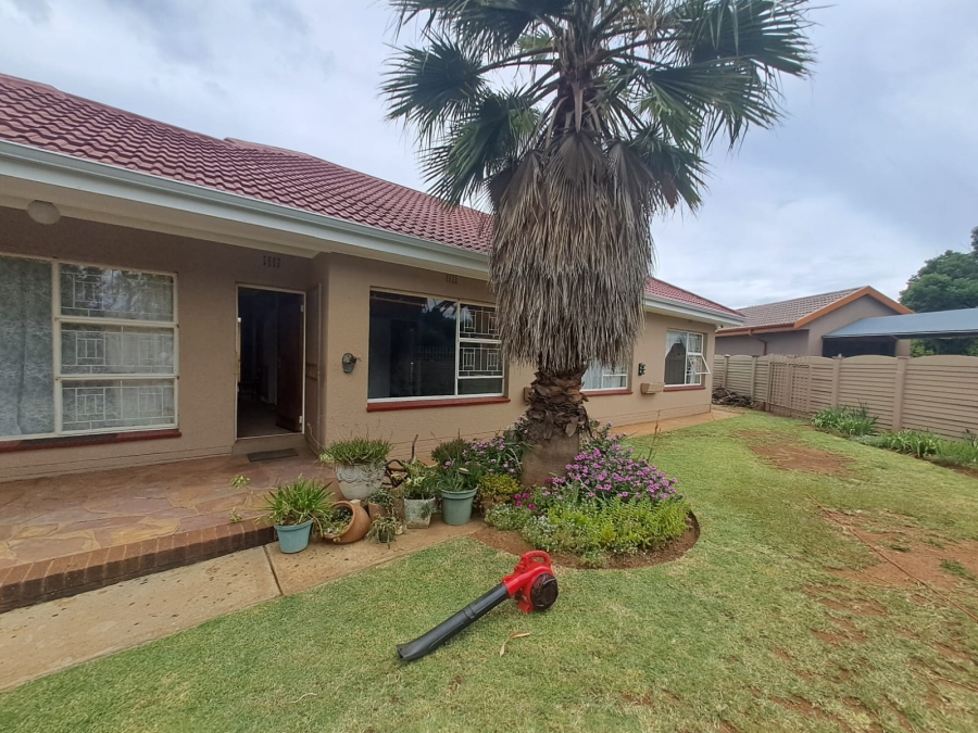3 Bedroom Property for Sale in Sonland Park Gauteng