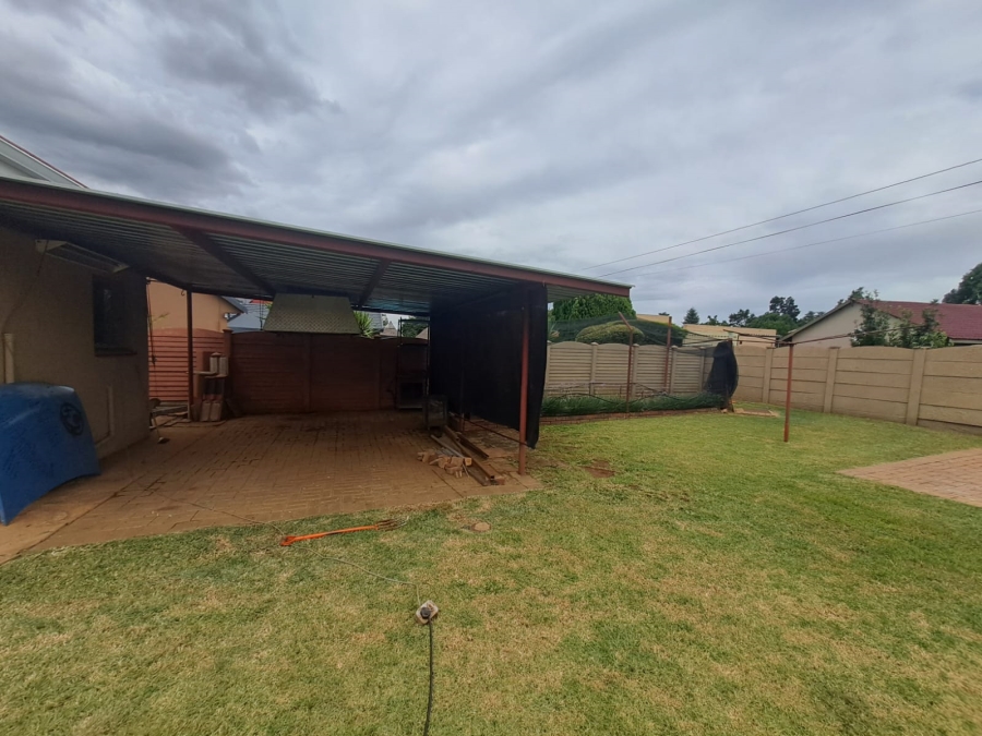 3 Bedroom Property for Sale in Sonland Park Gauteng