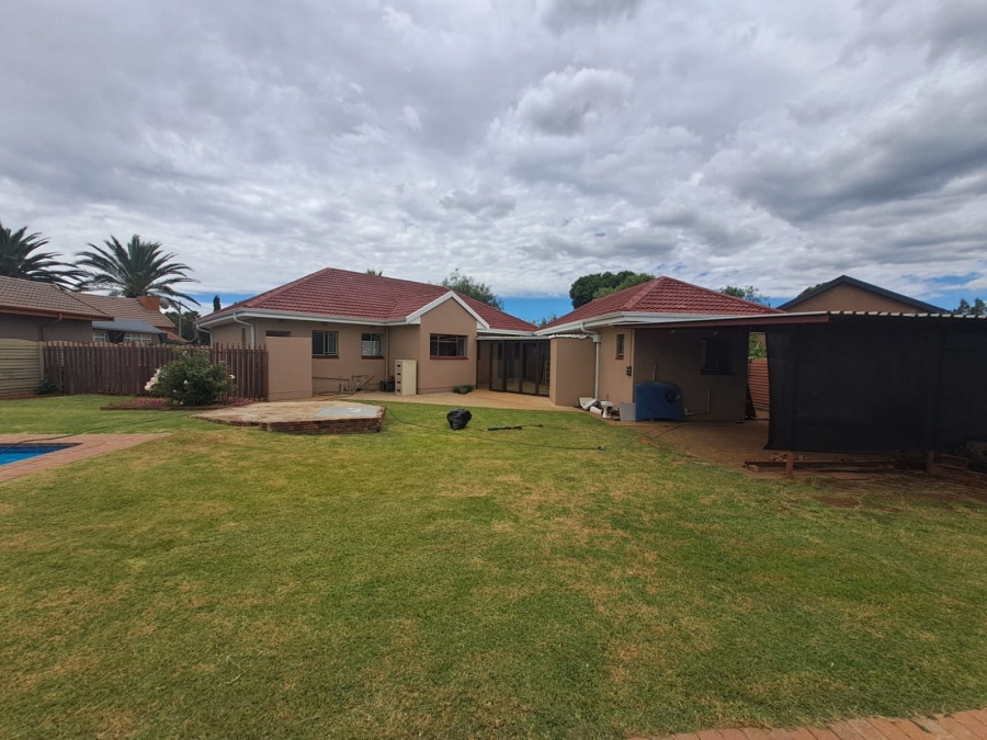 3 Bedroom Property for Sale in Sonland Park Gauteng