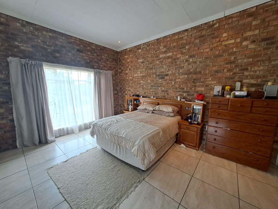 3 Bedroom Property for Sale in Three Rivers East Gauteng