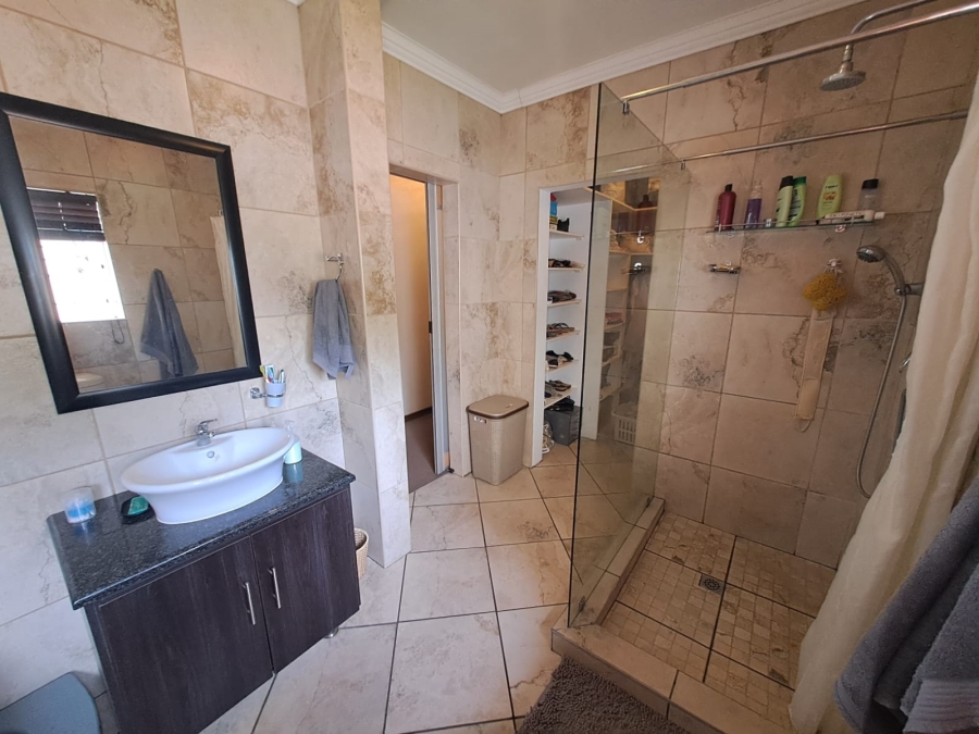 3 Bedroom Property for Sale in Three Rivers East Gauteng