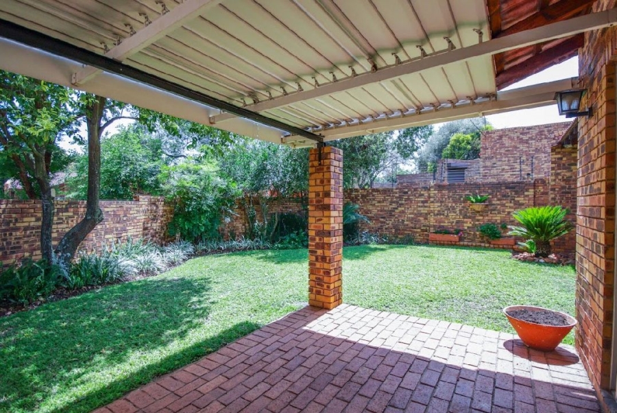 2 Bedroom Property for Sale in Paulshof Gauteng