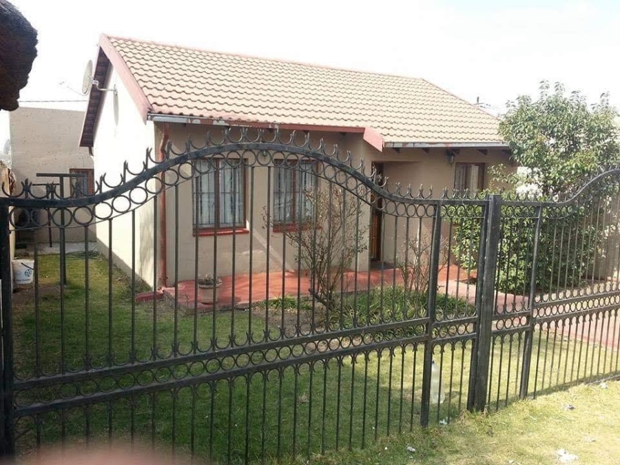 2 Bedroom Property for Sale in Kaalfontein Gauteng