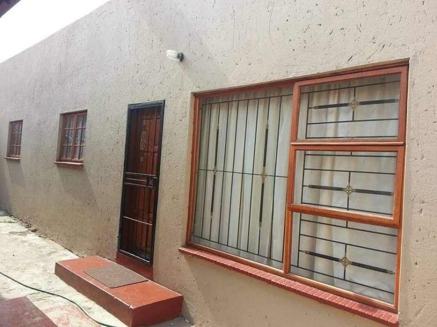 2 Bedroom Property for Sale in Kaalfontein Gauteng