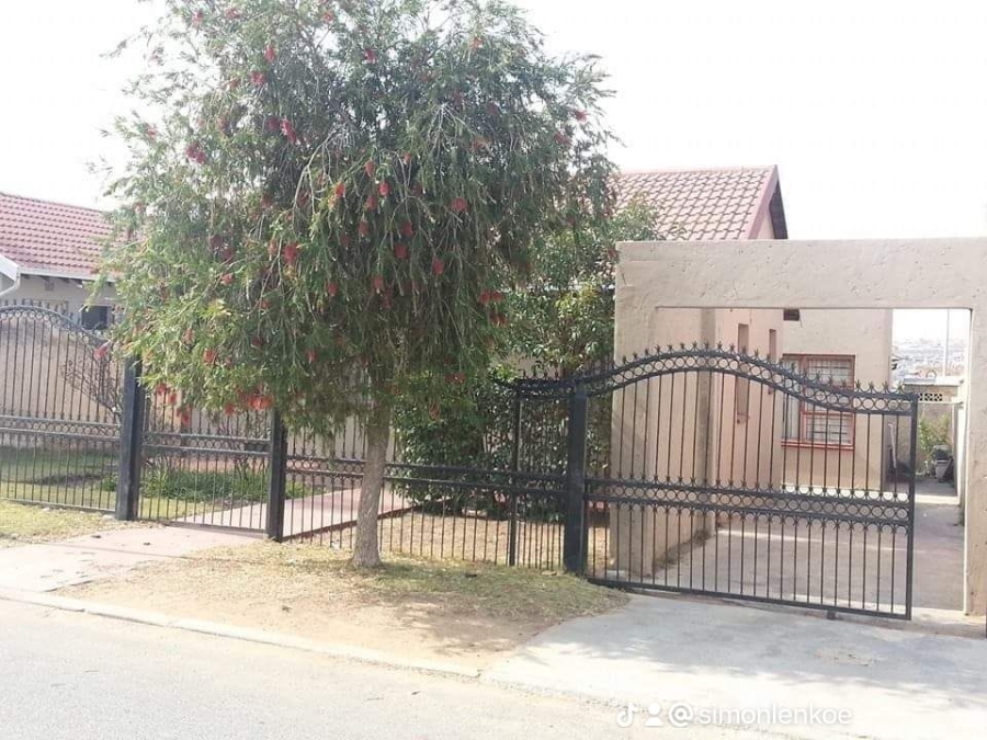 2 Bedroom Property for Sale in Kaalfontein Gauteng