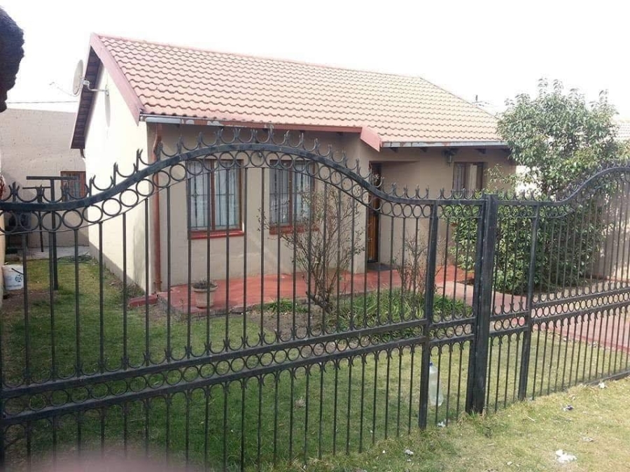 2 Bedroom Property for Sale in Kaalfontein Gauteng