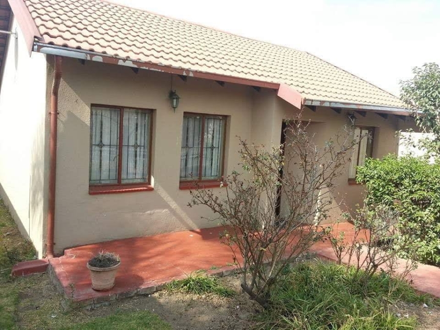 2 Bedroom Property for Sale in Kaalfontein Gauteng