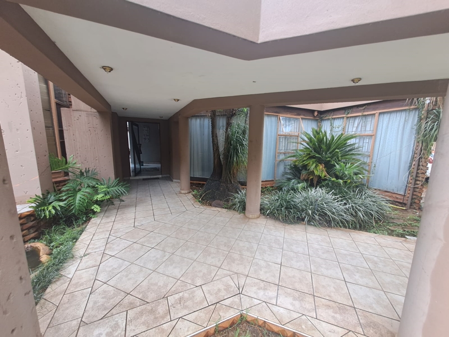 5 Bedroom Property for Sale in Arcon Park Gauteng