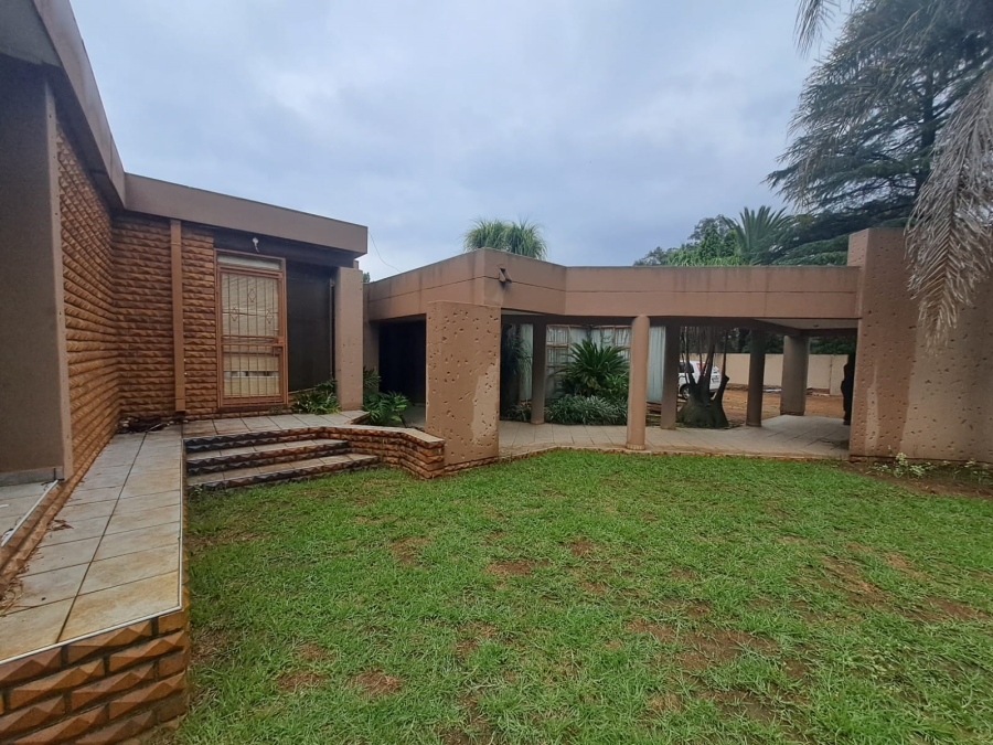 5 Bedroom Property for Sale in Arcon Park Gauteng