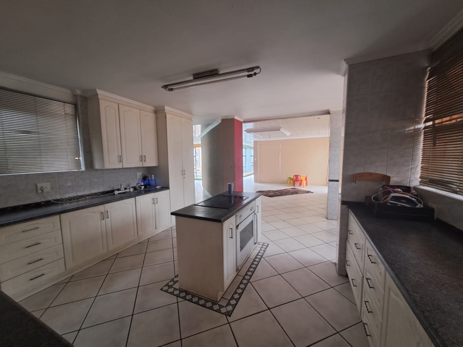 5 Bedroom Property for Sale in Arcon Park Gauteng