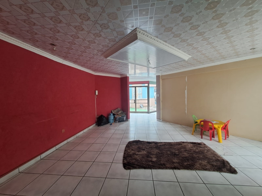 5 Bedroom Property for Sale in Arcon Park Gauteng