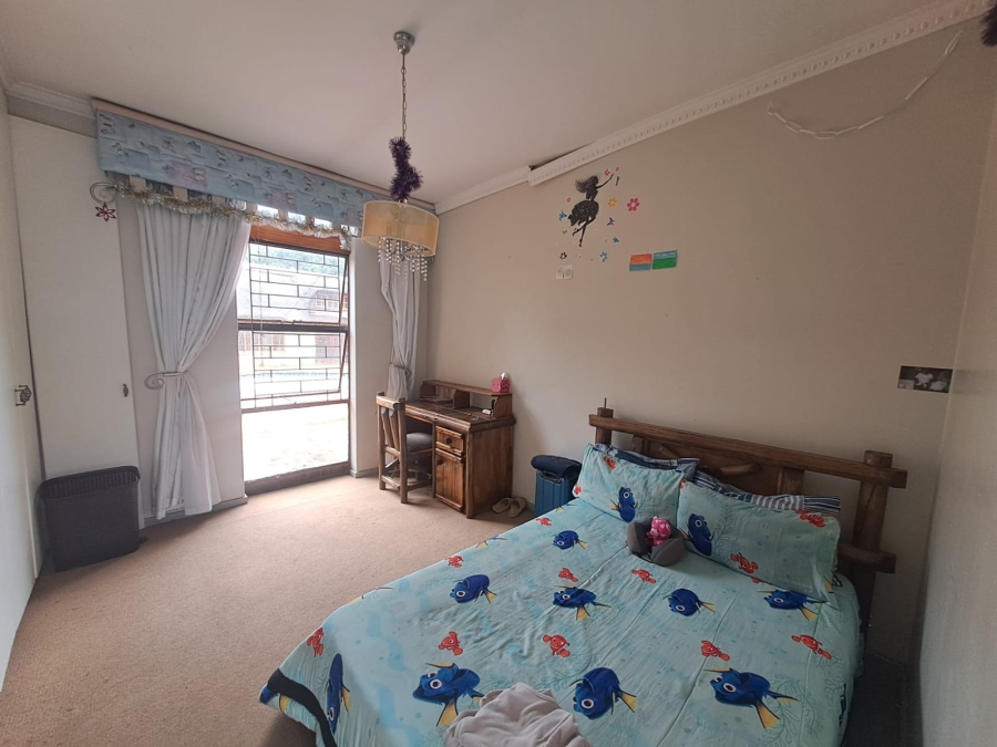 5 Bedroom Property for Sale in Arcon Park Gauteng