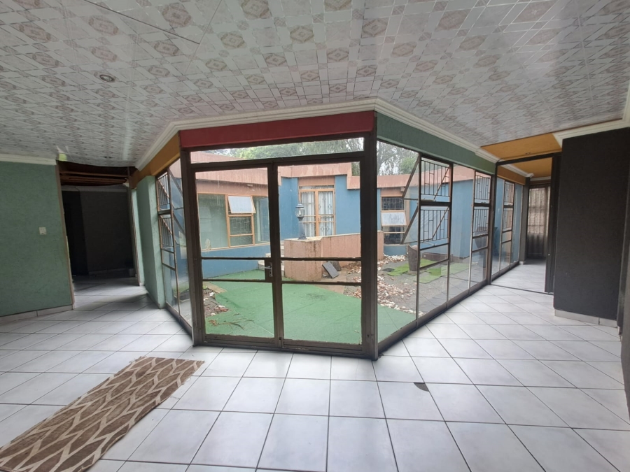 5 Bedroom Property for Sale in Arcon Park Gauteng