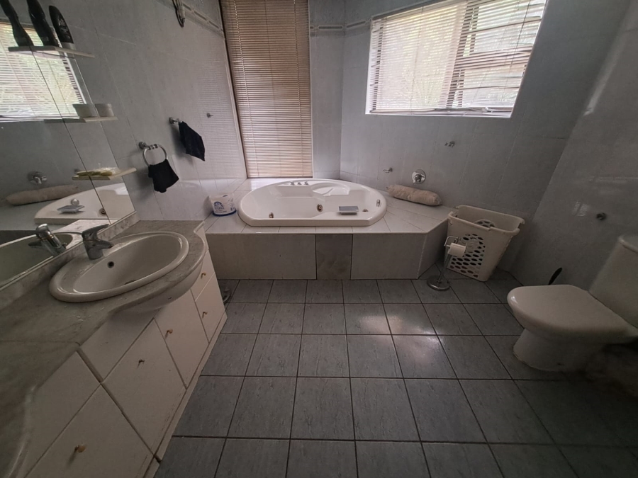 5 Bedroom Property for Sale in Arcon Park Gauteng