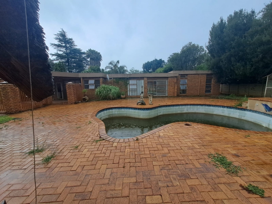 5 Bedroom Property for Sale in Arcon Park Gauteng