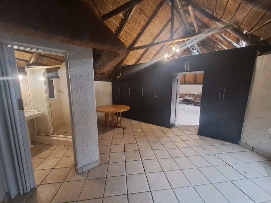 5 Bedroom Property for Sale in Arcon Park Gauteng