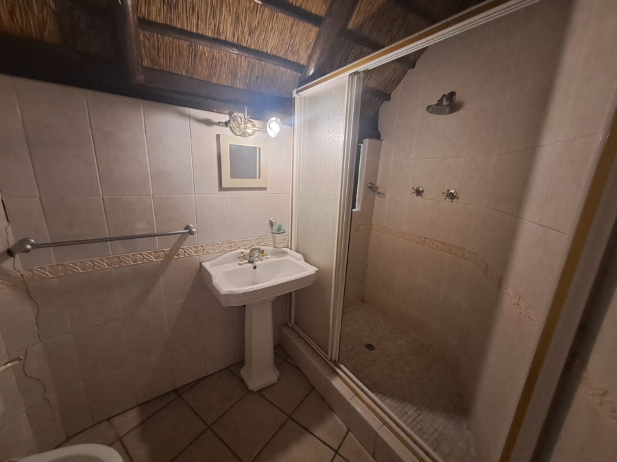 5 Bedroom Property for Sale in Arcon Park Gauteng