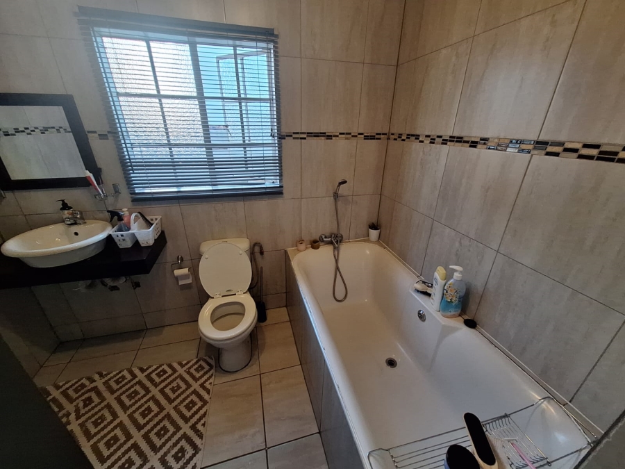 2 Bedroom Property for Sale in Sunair Park Gauteng