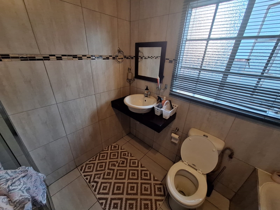 2 Bedroom Property for Sale in Sunair Park Gauteng