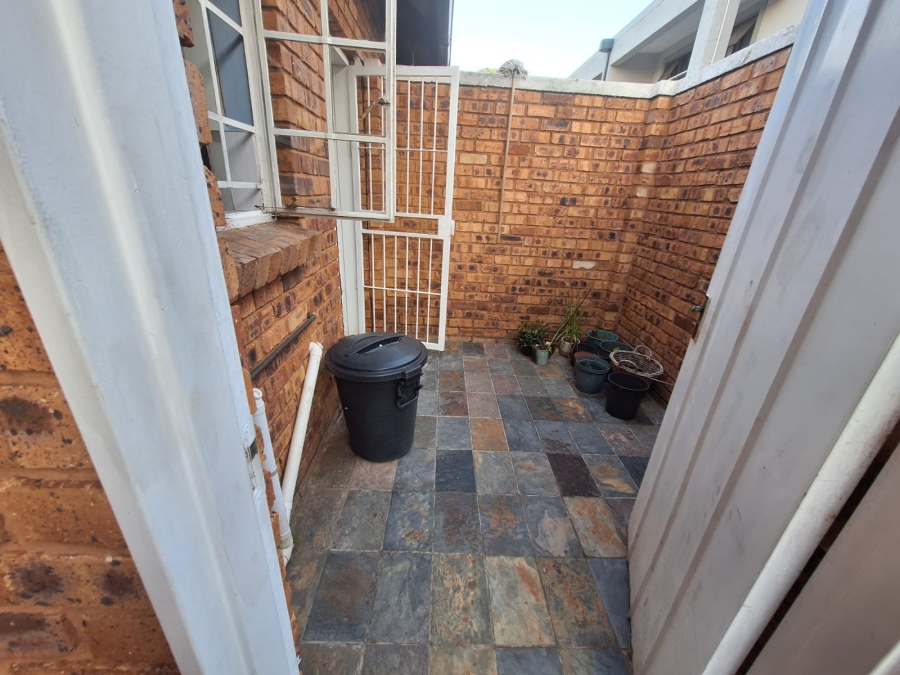 2 Bedroom Property for Sale in Sunair Park Gauteng