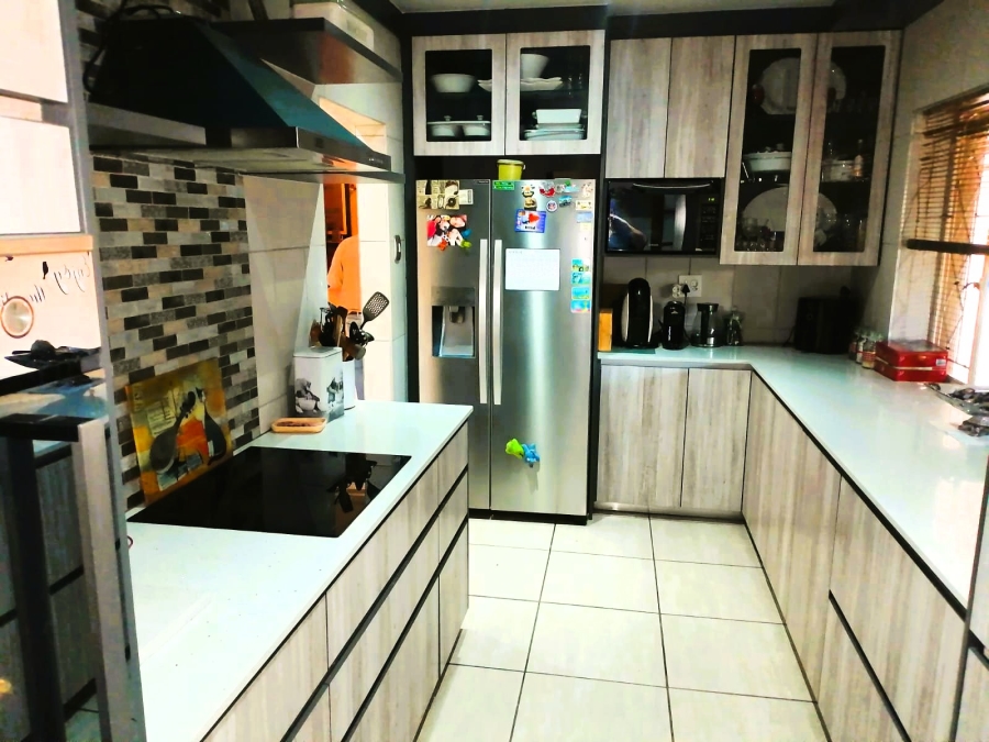 4 Bedroom Property for Sale in Parkrand Gauteng