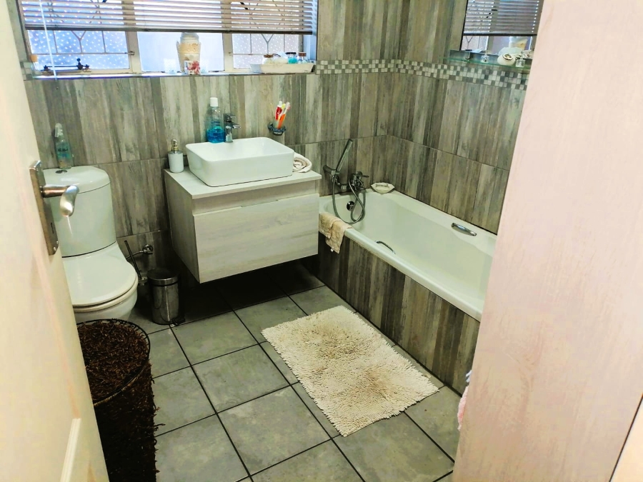 4 Bedroom Property for Sale in Parkrand Gauteng