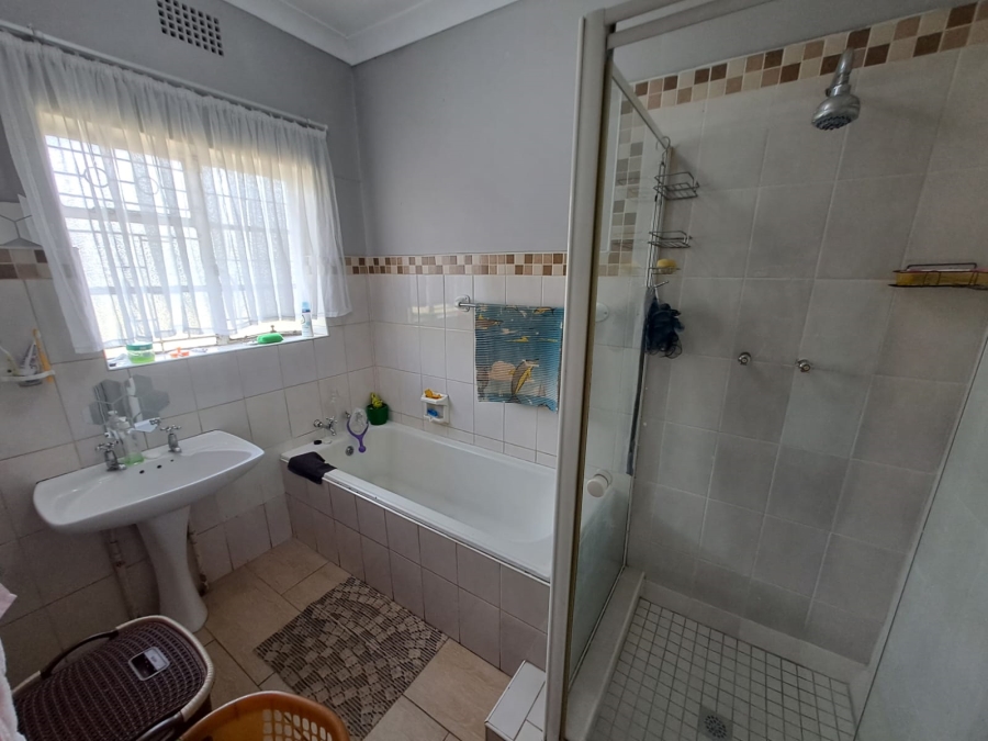 3 Bedroom Property for Sale in Three Rivers Gauteng