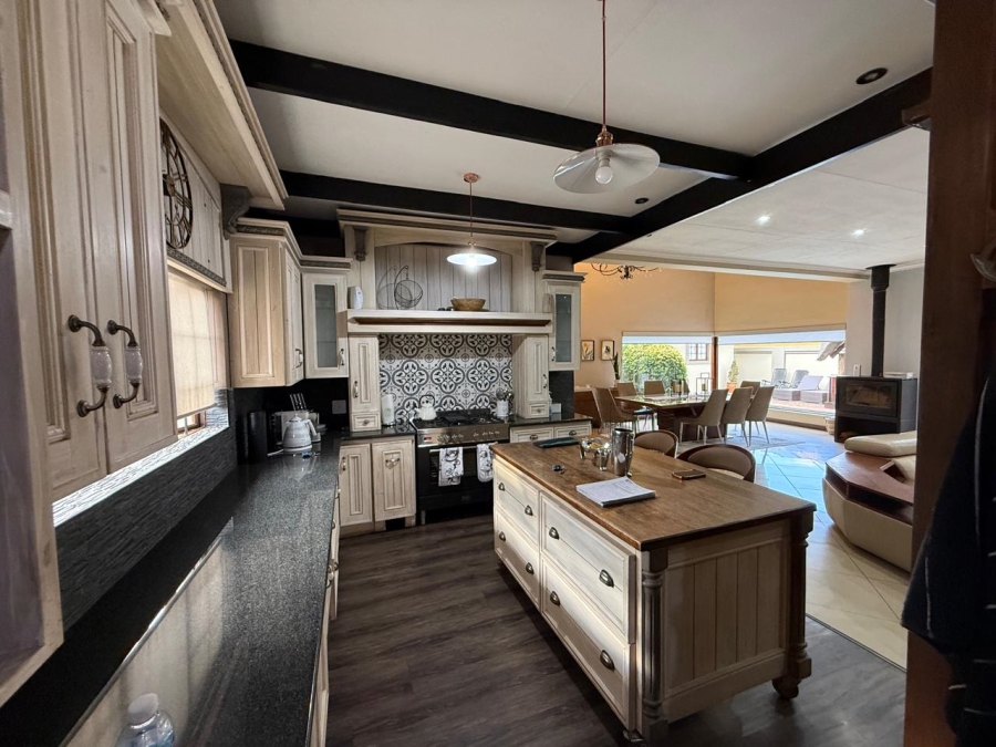 4 Bedroom Property for Sale in Vanderbijlpark SE 8 Gauteng