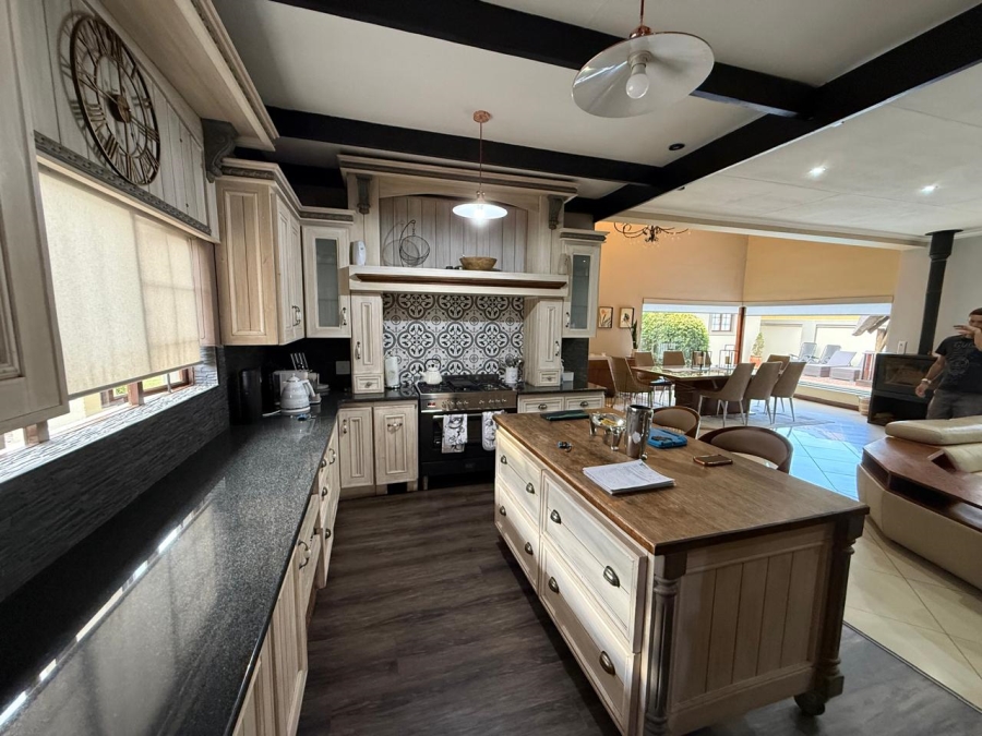 4 Bedroom Property for Sale in Vanderbijlpark SE 8 Gauteng