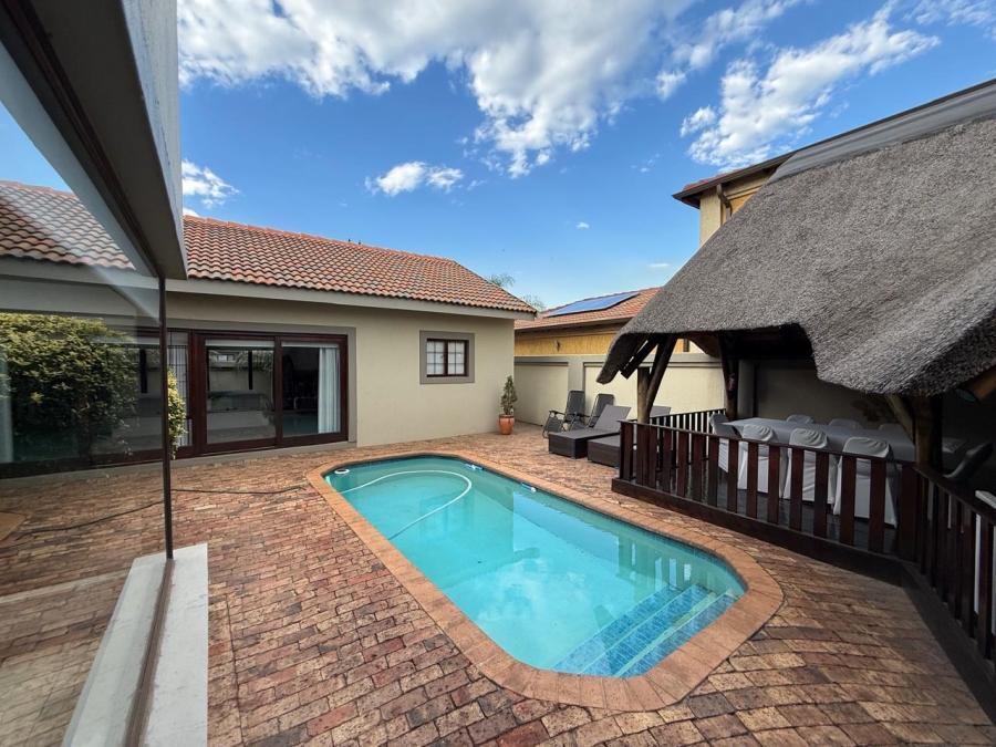 4 Bedroom Property for Sale in Vanderbijlpark SE 8 Gauteng