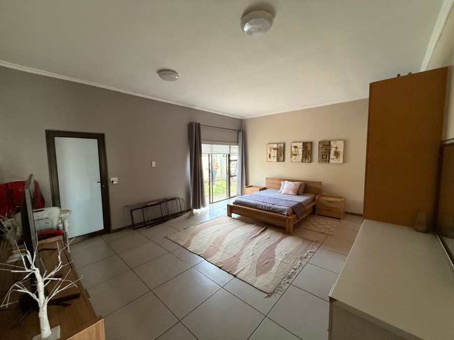 4 Bedroom Property for Sale in Vanderbijlpark SE 8 Gauteng