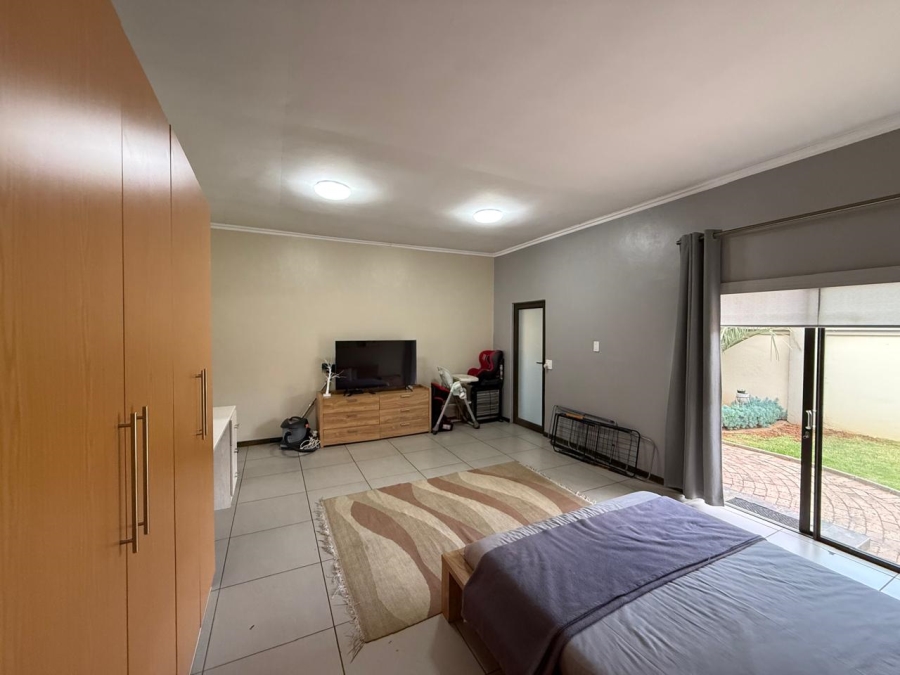 4 Bedroom Property for Sale in Vanderbijlpark SE 8 Gauteng