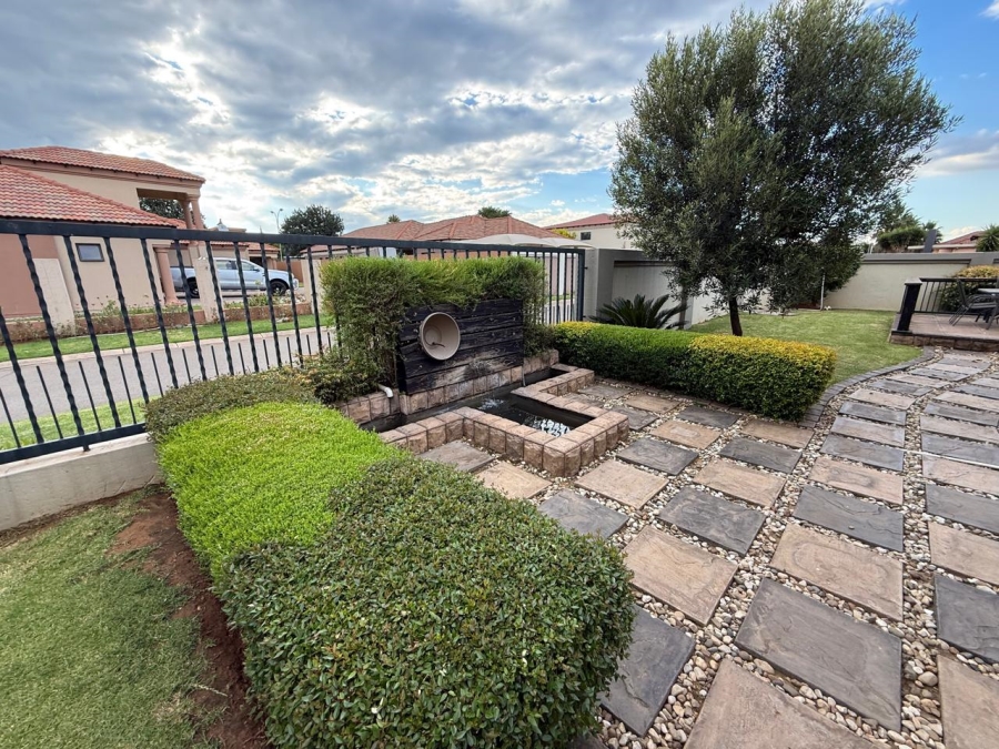 4 Bedroom Property for Sale in Vanderbijlpark SE 8 Gauteng
