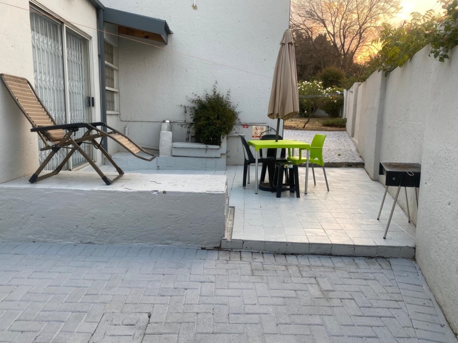 To Let 3 Bedroom Property for Rent in Bromhof Gauteng