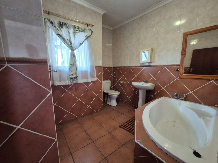 3 Bedroom Property for Sale in Vanderbijlpark SE 2 Gauteng