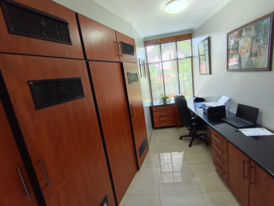 3 Bedroom Property for Sale in Magalieskruin Gauteng