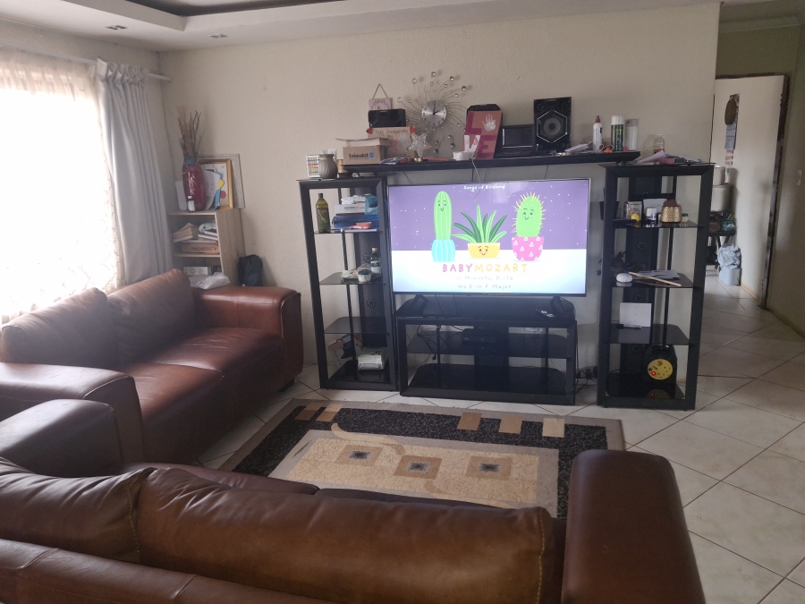 2 Bedroom Property for Sale in Vosloorus South Gauteng