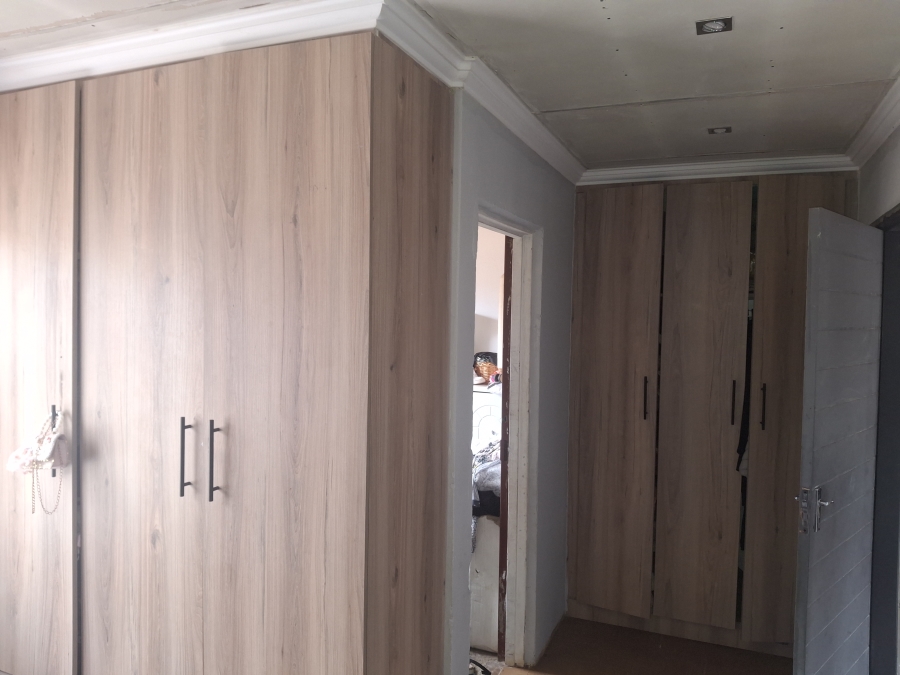 2 Bedroom Property for Sale in Vosloorus South Gauteng