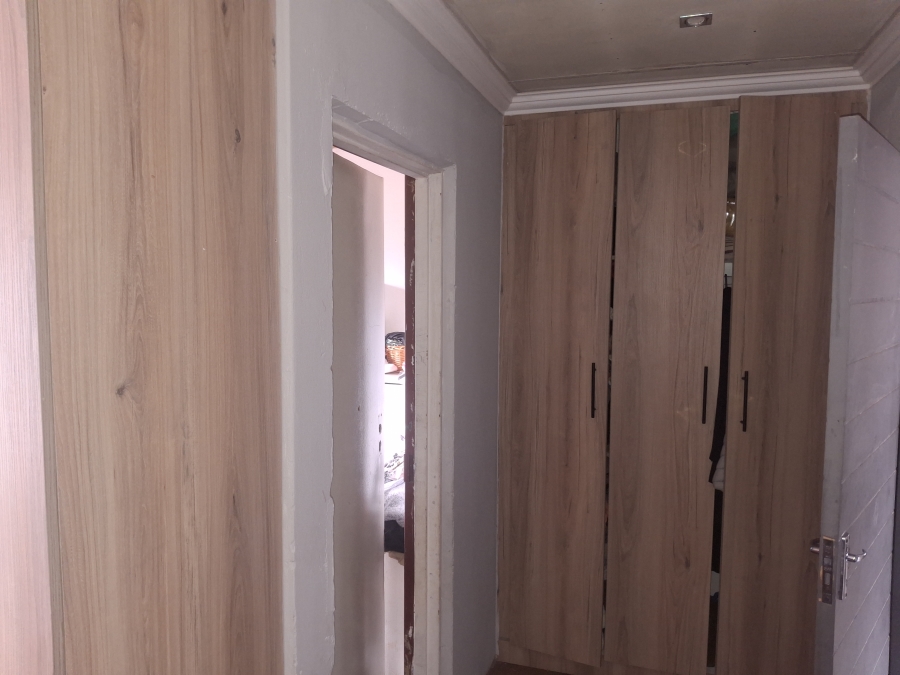 2 Bedroom Property for Sale in Vosloorus South Gauteng