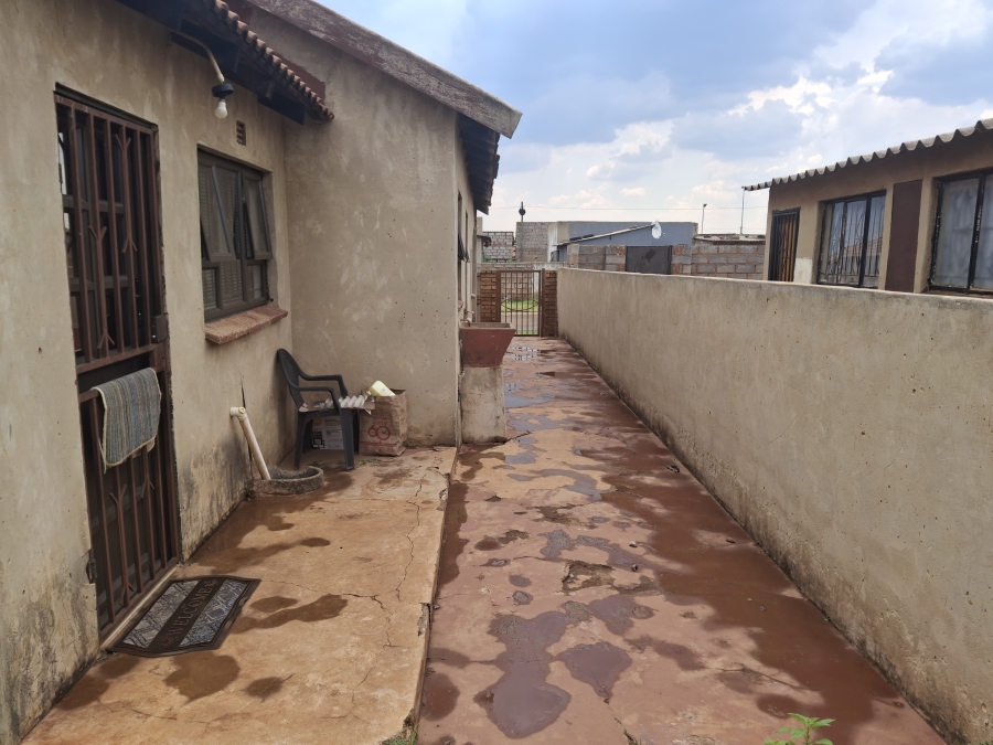 2 Bedroom Property for Sale in Vosloorus South Gauteng