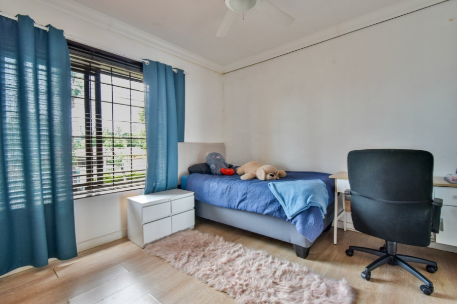 5 Bedroom Property for Sale in Gezina Gauteng