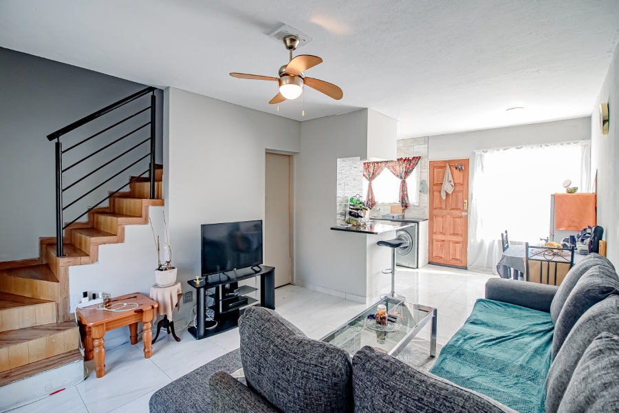 2 Bedroom Property for Sale in Annlin Gauteng