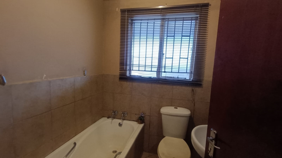 3 Bedroom Property for Sale in Bedworth Park Gauteng