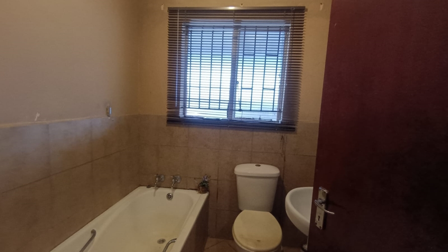 3 Bedroom Property for Sale in Bedworth Park Gauteng