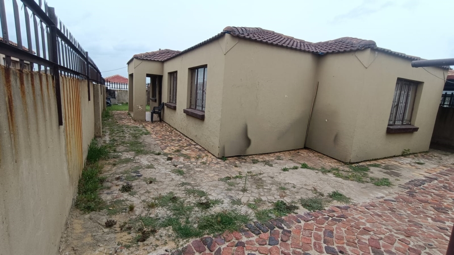 3 Bedroom Property for Sale in Bedworth Park Gauteng