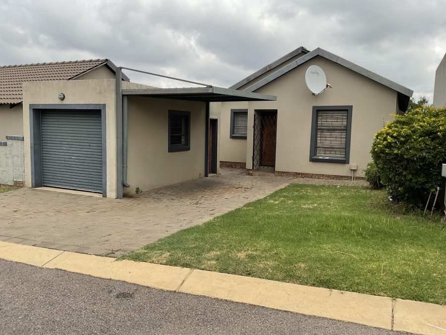 3 Bedroom Property for Sale in Kosmosdal Gauteng